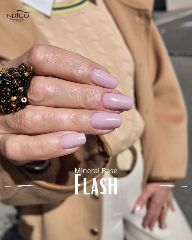 💫Mineral Base Flash💫
Ajoutez des paillettes dans la vie de vos clientes avec notre minérale base FLASH remplie de paillettes réflectives!🥰

Grâce à son protocole 3 en 1, faites un gainage et admirez le résultat étincelant!💥

Déjà testé?

Envois dans toute la Suisse en 1 jour ouvré 💻
https://www.bscosmetic.ch/categorie-produit/gel-polish/bases-top-coat/minerales-bases/

(commande et paiement fait avant 15h, envoi le jour même en prioritaire) 

Boutique / Showroom / Formations
📍 rue du vieux- chêne 10
  1224 chêne-bougeries 
Horaires d'ouvertures en publication épinglée!
#indigonails #indigogeneve #indigonailsuisse #indigosuisseromande #indigoeducator #donails #gelpolish #swissnails #shopindigo #boutiqueindigo #nailsnailsnails #ilovemyjob #formationindigo #nails #semipermanent #nailstagram #perfectnails #nailsoftheday #indigoswitzerland #nailart #indigosuisse #formationonglerie #nailsindigo #ongles #nailporn #nailoftheday #nailsaddict #staleksuisse